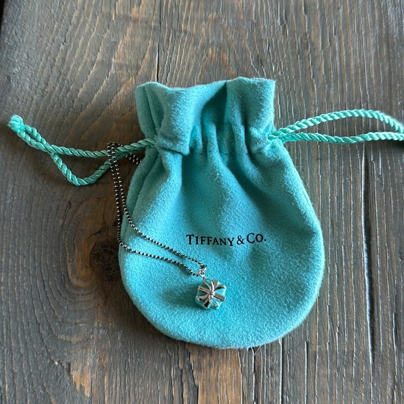 EUC Tiffany Blue Box Pendant with 20” Sterling Beaded Chain - Picture 3 of 12